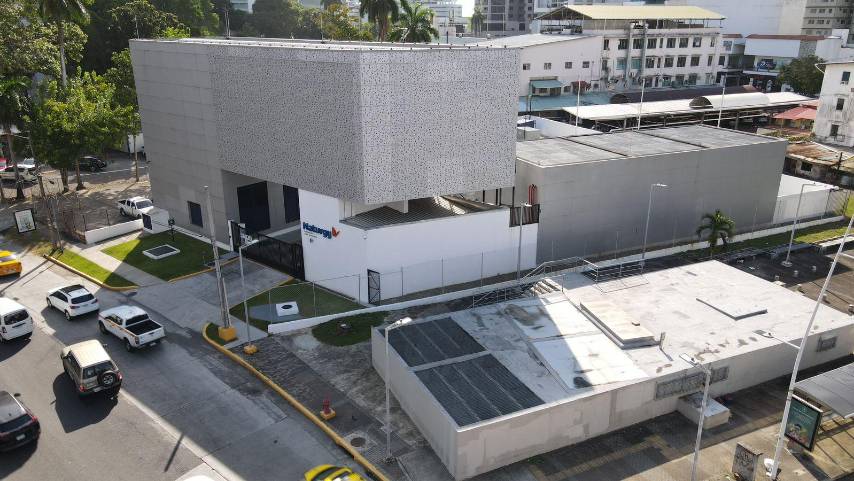 $!ESTUDIANTES DE UMECIT VISITAN LA SUBESTACIÓN JUSTO AROSEMENA DE NATURGY