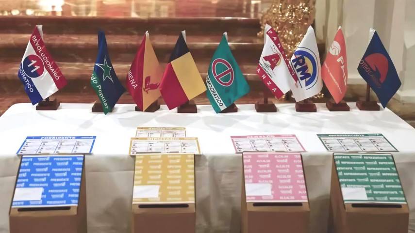 Banderas de los partidos políticos en Panamá.