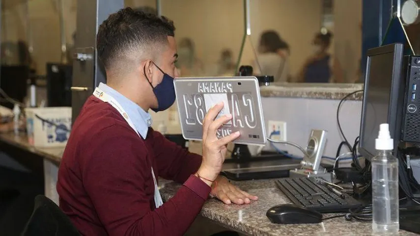 Municipio de Panamá inicia la entrega de placas hoy