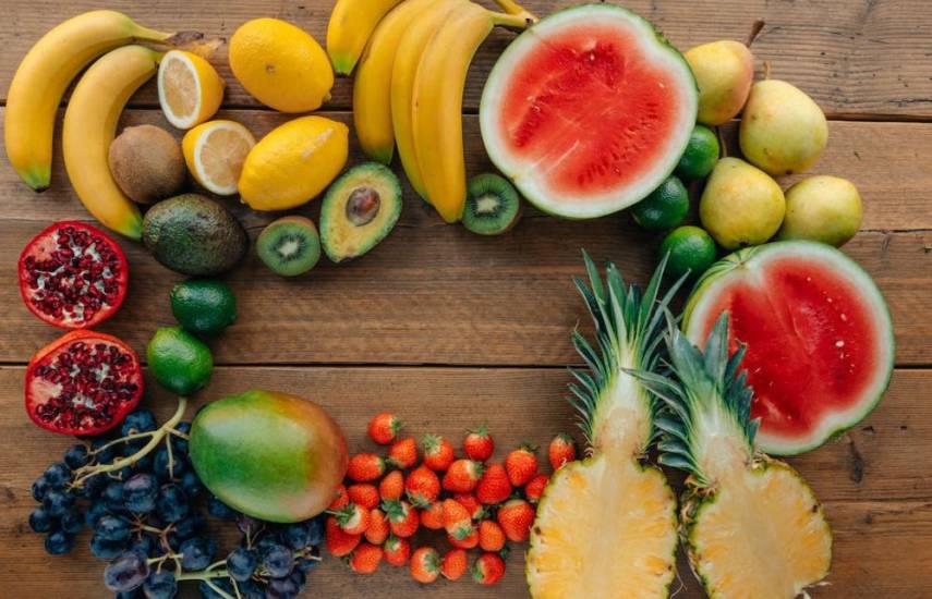 ML | Mesa con variedad de frutas que envía Panamá a mercados internacionales.