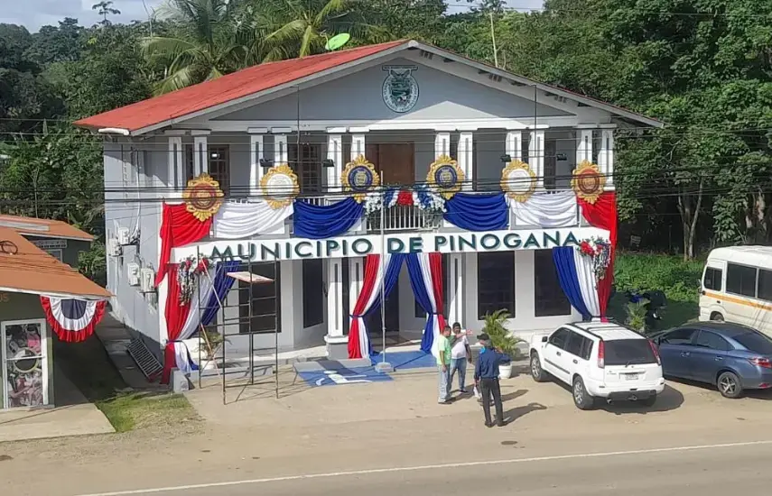 Alcaldía de Pinogana proyecta plan de obras viales y salud