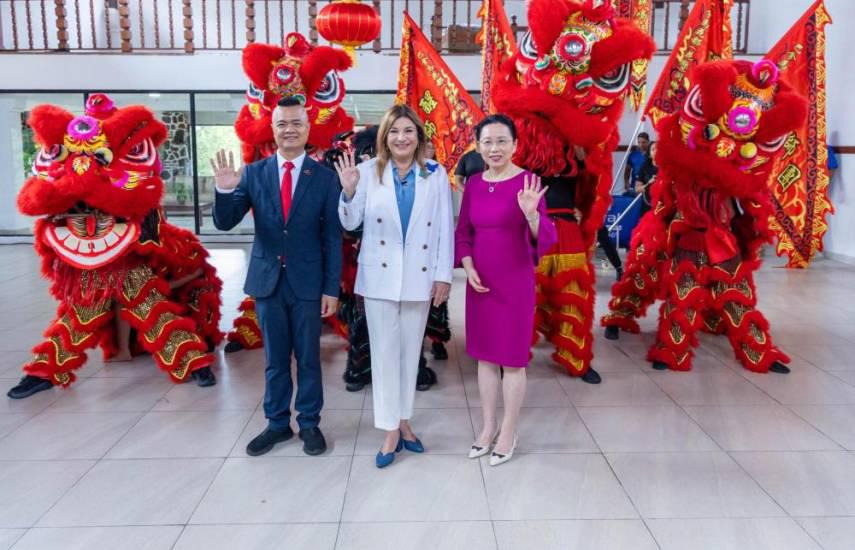 Este lunes será el encendido de Luces del Festival de Linternas Chinas