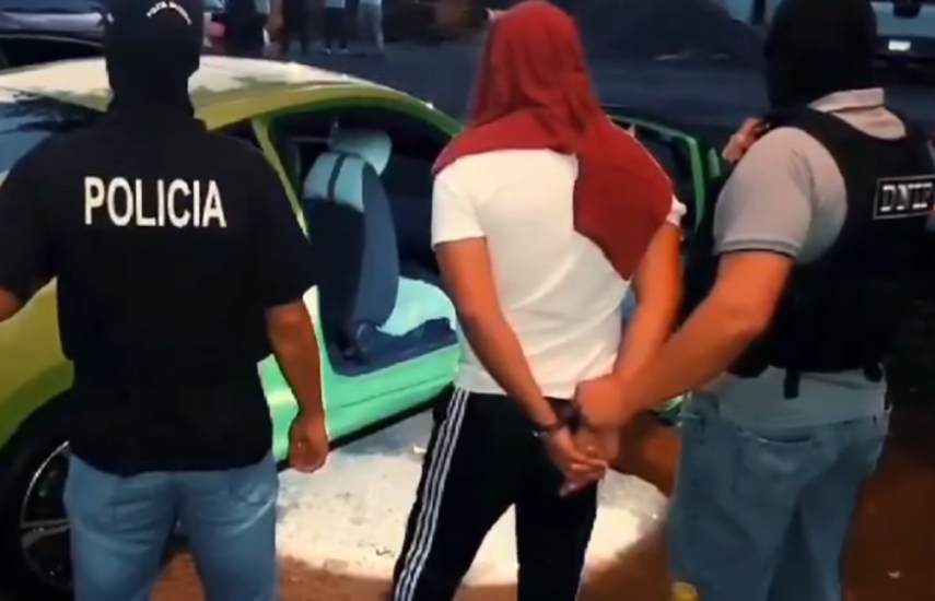 Detienen a sargento de la Policía con presunta sustancia ilícita en Chiriquí
