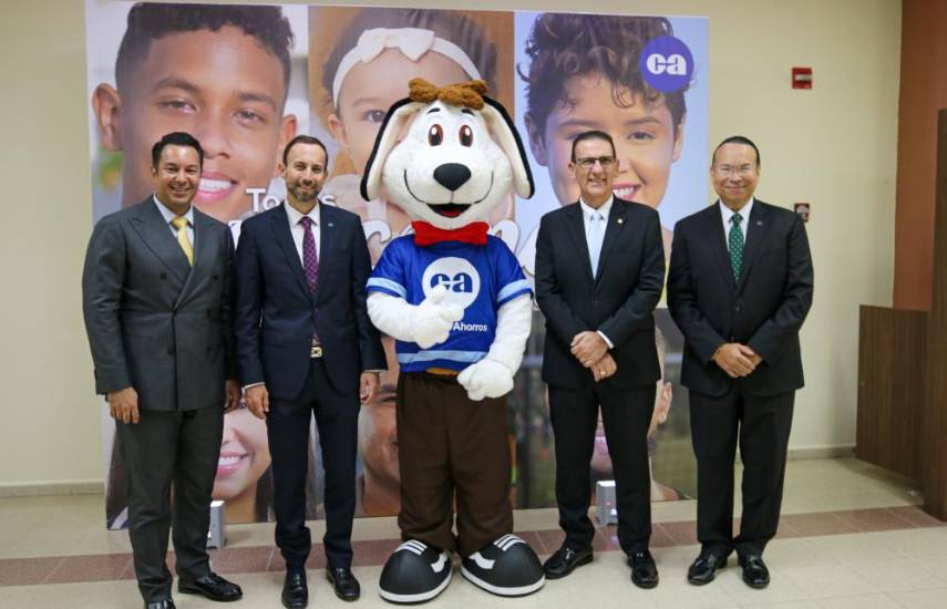 Caja de Ahorros ofrece cuentas de ahorros para menores de edad; solo necesitan su cédula