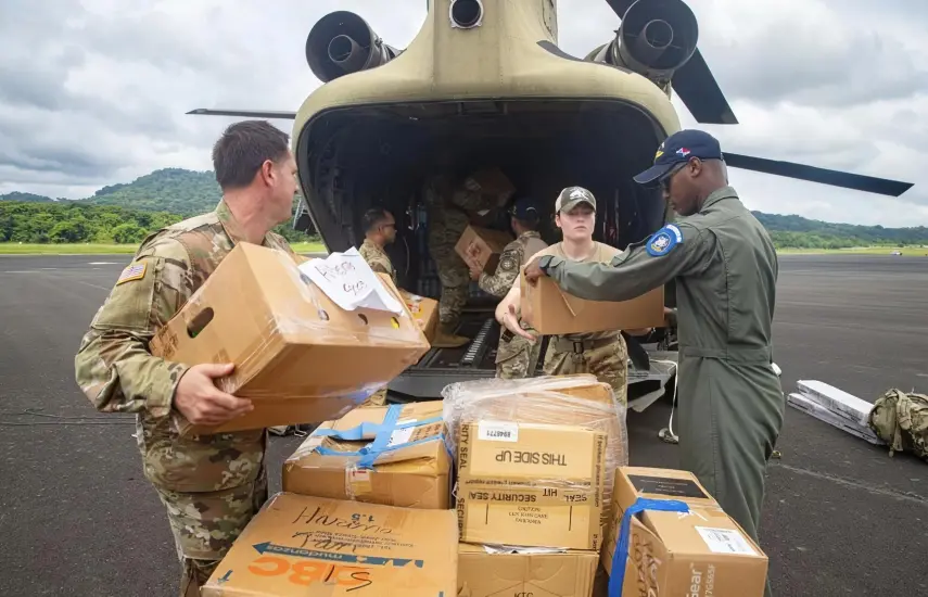 EE.UU. ha transportado 28,000 libras de ayuda humanitaria a zonas afectadas por el sismo