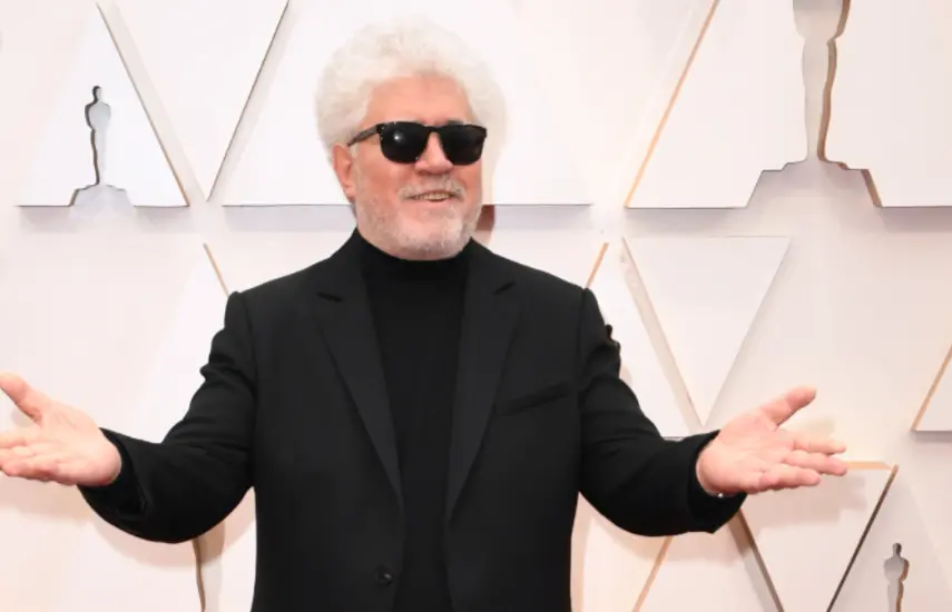 Almodóvar y su “Amarga Navidad” entran en escena en Cannes