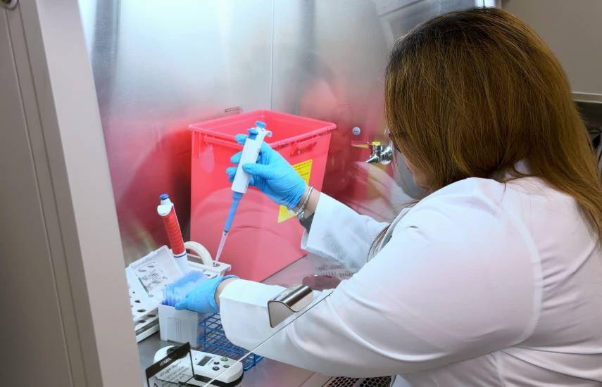 Colón cuenta con laboratorio de alta tecnología para el manejo del VIH