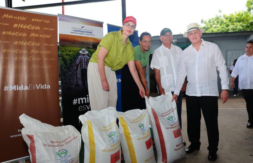Marruecos entrega fertilizantes a Panamá como parte de un programa de cooperación agrícola