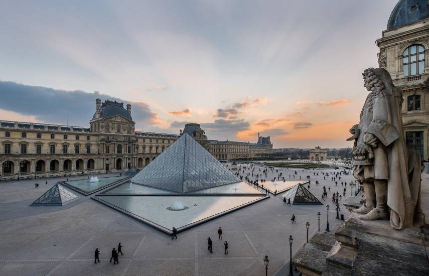 El Louvre inaugura una nueva galería para un “diálogo inédito” entre continentes