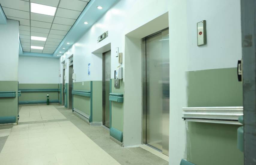 Entran en funcionamiento tres nuevos elevadores del Complejo Hospitalario de la CSS