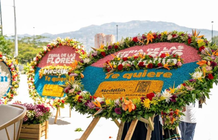 Arranca Feria de las Flores de Medellín con mil 800 artistas