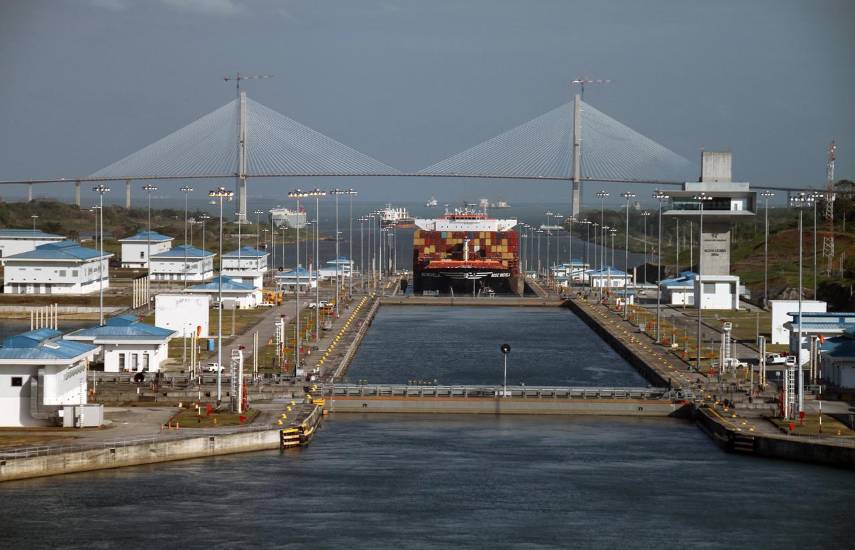 Panamá planea iniciar en un año los reasentamientos para construir embalse en el canal