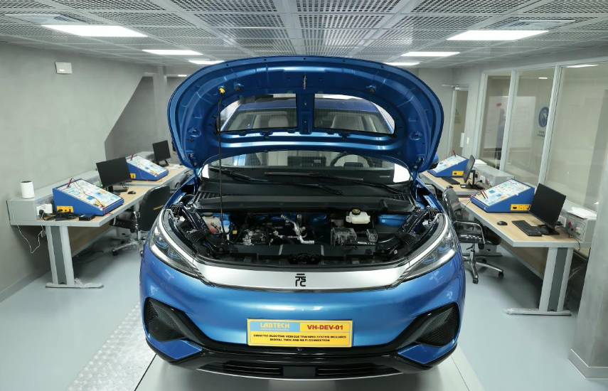 El INADEH impulsa la formación de profesionales en movilidad eléctrica