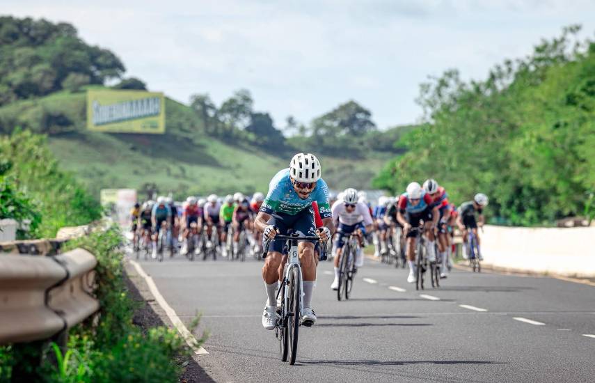 El tico Gabriel Rojas gana tercera etapa del Tour de Panamá; Fredd Matute recupera el liderato