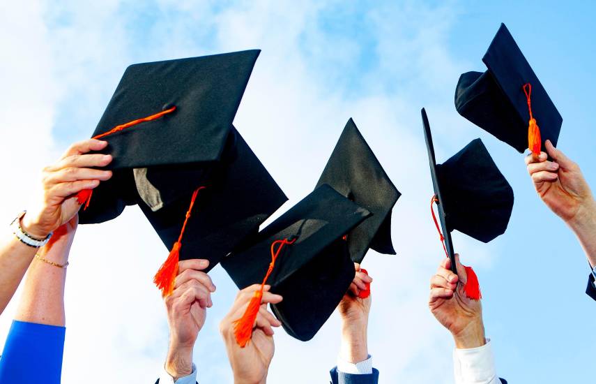 Todas las universidades e institutos afectados por la emisión de títulos falsos