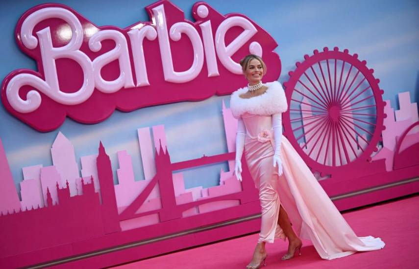 “Barbie” se mantiene en la cima de la taquilla en EEUU y Canadá