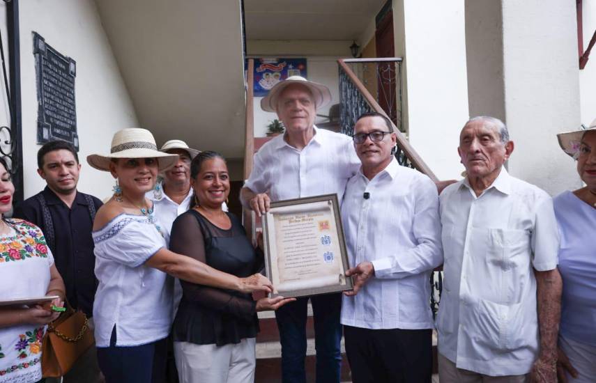 Donación familiar enriquece el patrimonio del Museo de Herrera