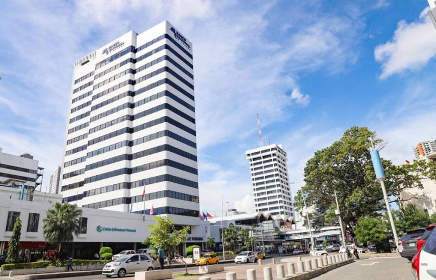 ML | Casa matriz del Banco Nacional de Panamá ubicado en la Vía España.