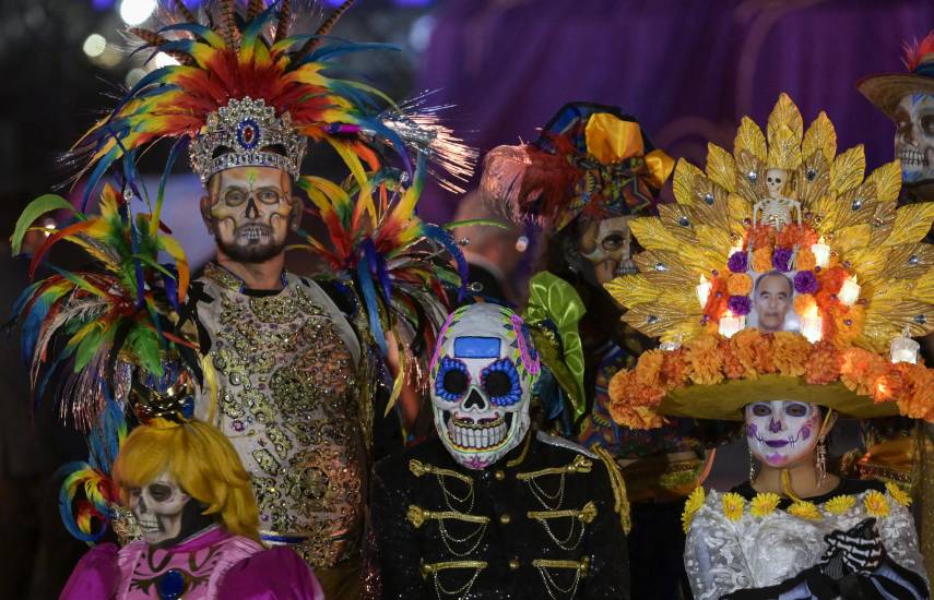Desfile del Día de Muertos, un invento de James Bond que adoptó Ciudad de México