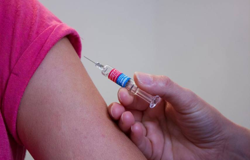 Especialistas: “Las vacunas son seguras”