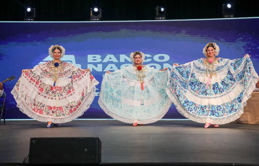 Artesanas brillan en el Concurso de Pollera 2026