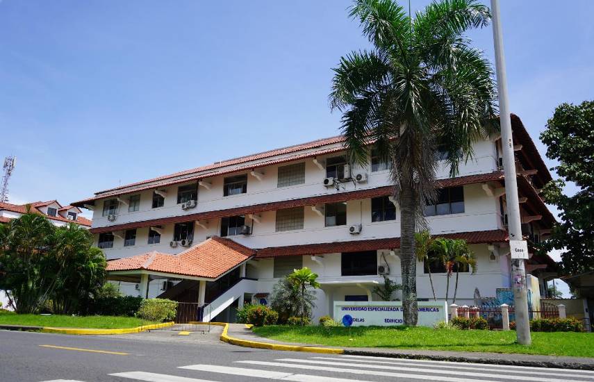UDELAS amplía su oferta académica con nuevas maestrías y postgrados