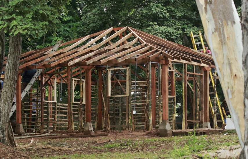 Avanza la restauración de casas de quincha en El Pausílipo, Las Tablas
