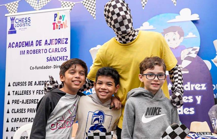 Rey Enigma y el gran maestro español Pepe Cuenca estarán en el Panamá Chess Festival