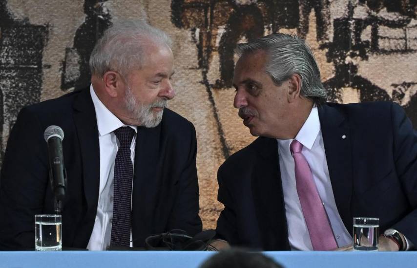 Argentina y Brasil trabajan para crear una moneda única