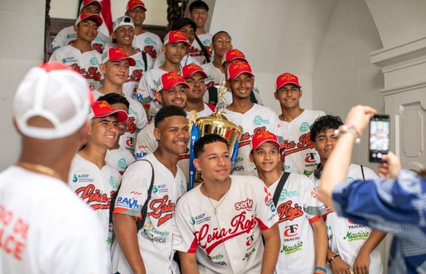 Cortizo recibe a los campeones del béisbol juvenil 2024
