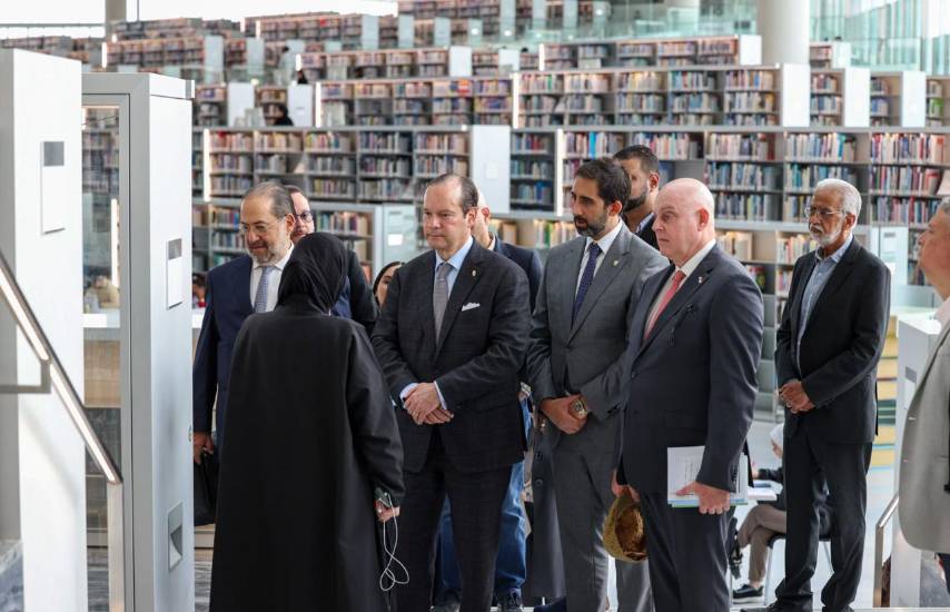 El canciller Martínez - Acha impulsa cooperación cultural durante encuentro en Qatar