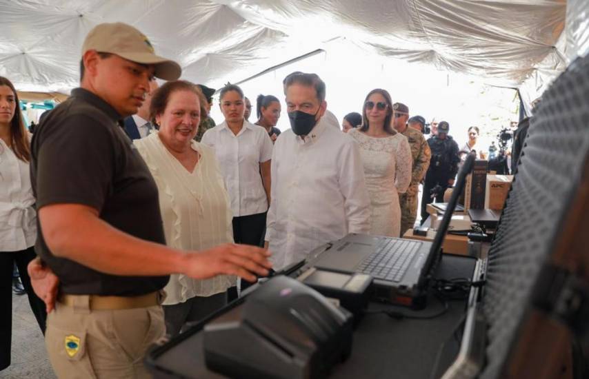 Estados Unidos dona a Panamá equipos para reforzar la seguridad en el país