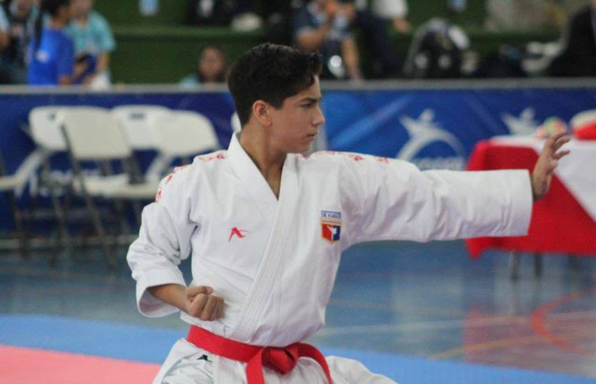 En Karate, debes “exigirte al 100%”