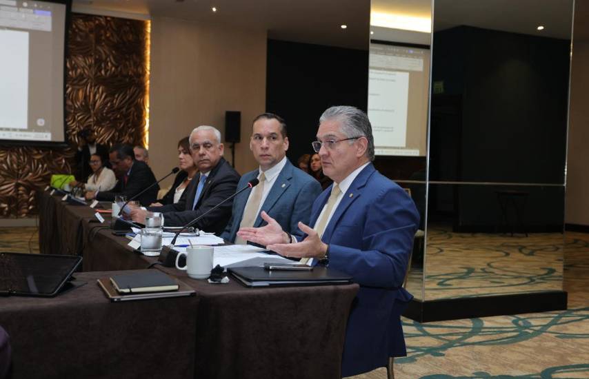 Gobierno presenta Plan Operativo 2026-2027 para agilizar el comercio y atraer inversión