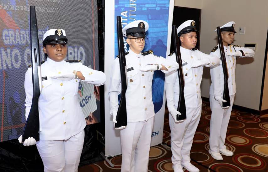 INADEH gradúa a 260 marinos ordinarios para el sector