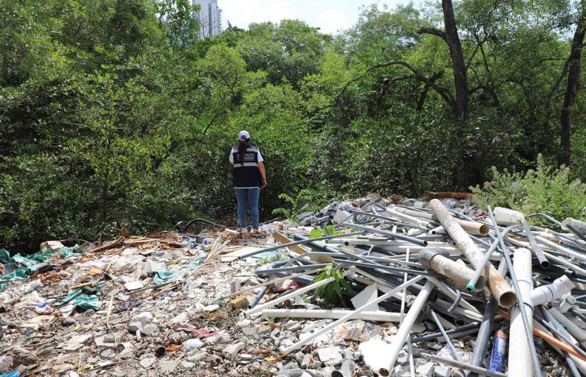 Defensoría abre queja por vertedero clandestino en Panamá Viejo