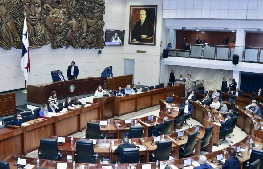 Pasa a tercer debate proyecto 1007 que regulará la compra de medicamentos
