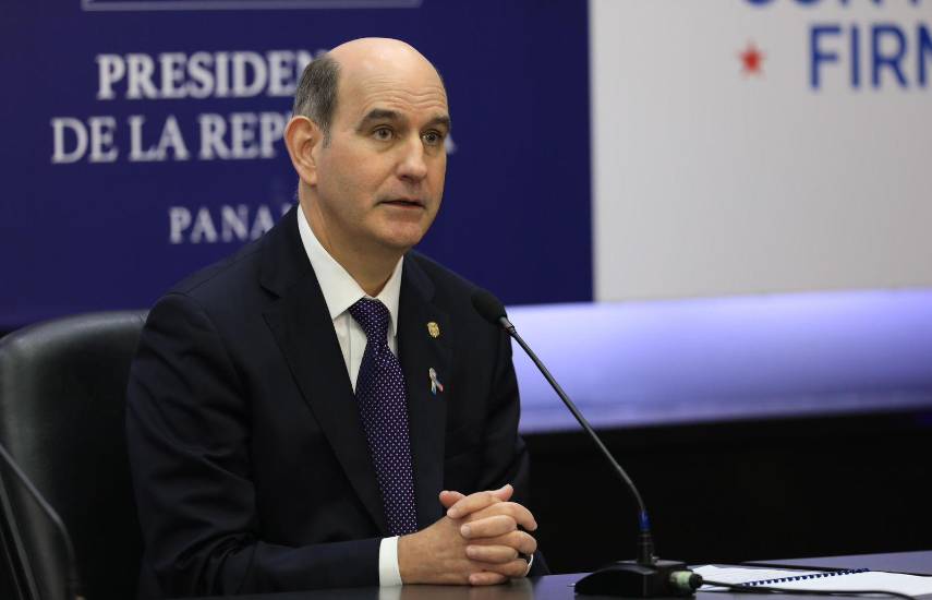 Chapman: Panamá supera meta fiscal y reduce el déficit un 40%