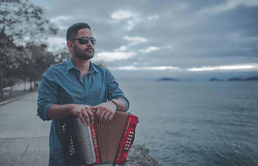 Manuelito Gómez y su sonido que resiste al tiempo