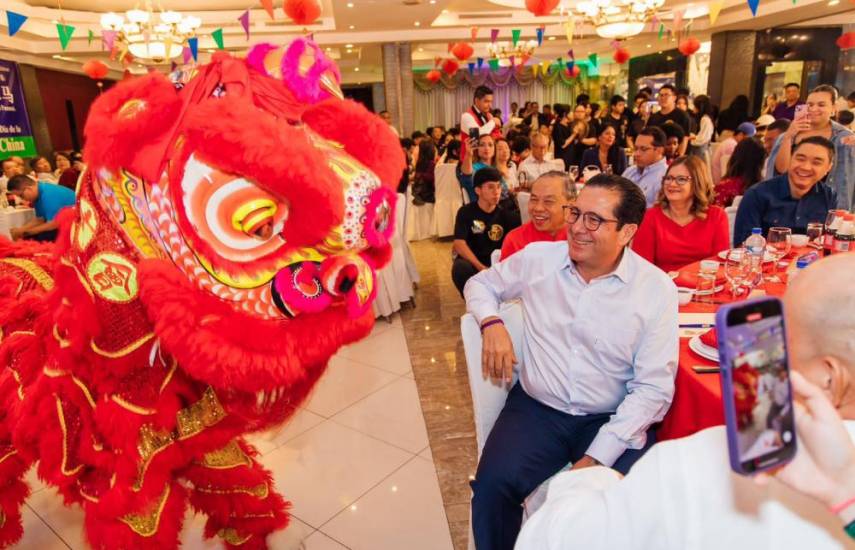 Torrijos participa de la celebración de los 170 años de presencia china en Panamá