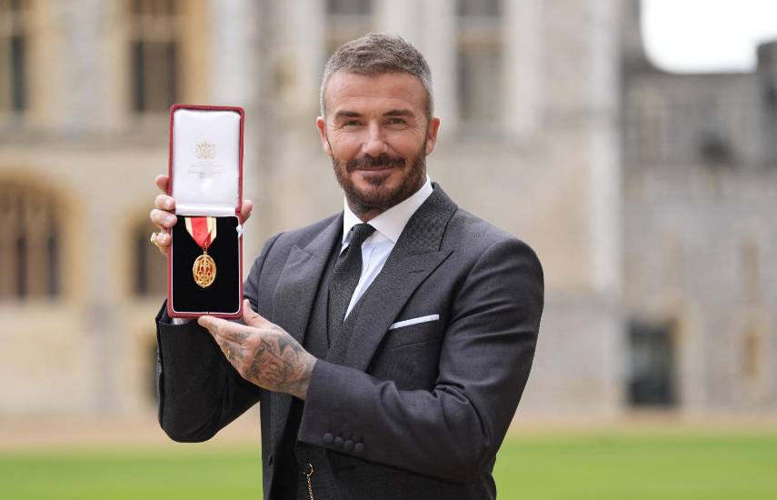 David Beckham condecorado por el rey Carlos III en una ceremonia en Windsor