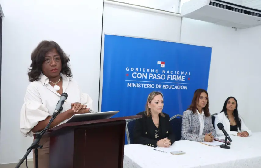 Meduca detecta red de diplomas falsos