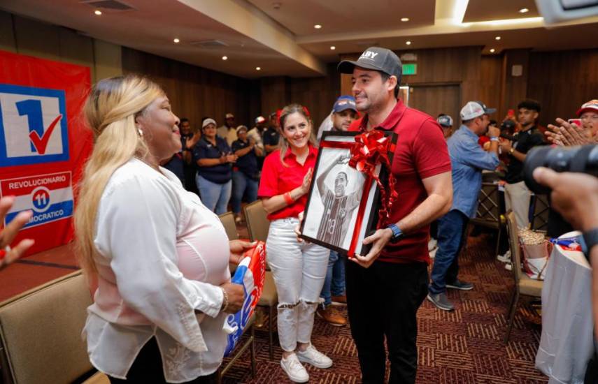 Carrizo se reúne con simpatizantes en Panamá Este