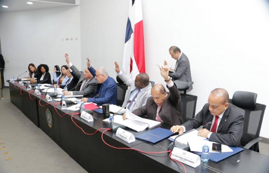Aumentan las críticas a la ley de Reformas Electorales