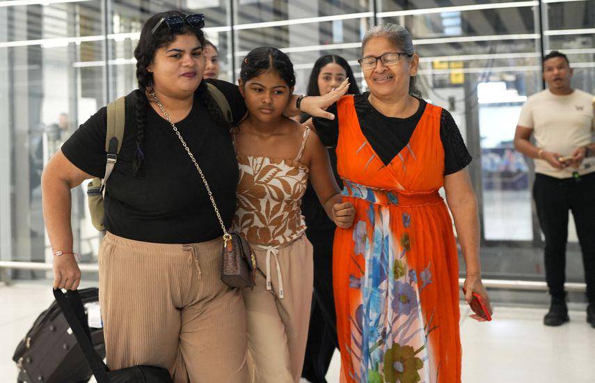 Panameñas liberadas por Cuba llegan a suelo canalero