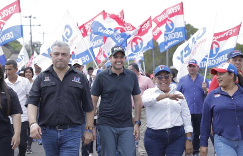ML | Caminata del candidato del PRD José Gabriel Carrizo en Aguadulce.