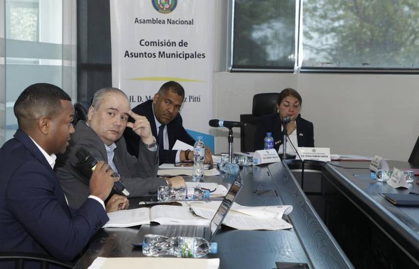 Proyecto de ley busca mejorar recaudación municipal del impuesto vehicular