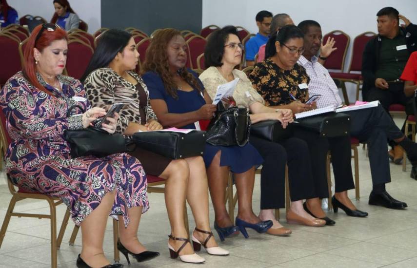 Meduca capacita a docentes, directores y supervisores
