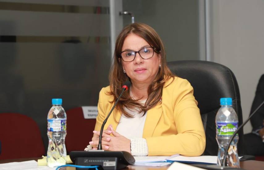 Autorizan traslados de partidas y crédito adicional al Meduca por B/.15.4 millones