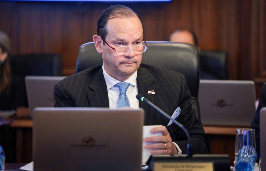 Canciller Martínez-Acha Vásquez representa a Panamá en la toma de posesión del nuevo Presidente de Bolivia